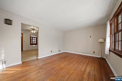 212 Spruce Street, Midland Park, NJ 07432 - Photo 4