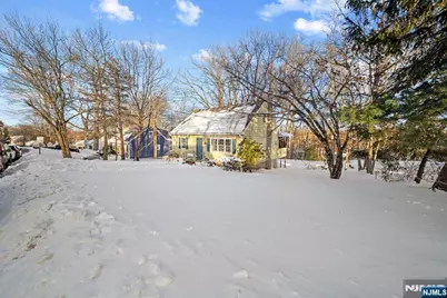 212 Spruce Street, Midland Park, NJ 07432 - Photo 22