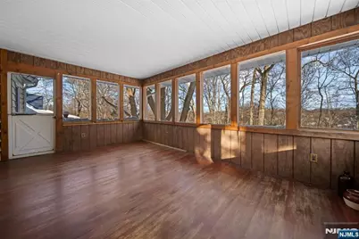 212 Spruce Street, Midland Park, NJ 07432 - Photo 10