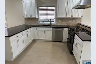 436A Lawton Avenue A #A, Cliffside Park, NJ 07010 - Photo 4