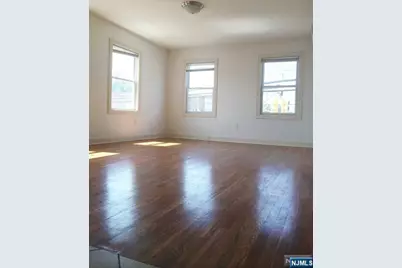 2450 Lemoine Avenue A #A, Fort Lee, NJ 07024 - Photo 2