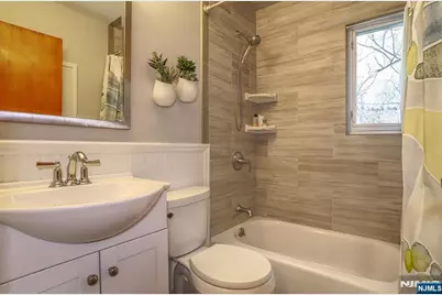 176 Trotta Drive, New Milford, NJ 07646 - Photo 18