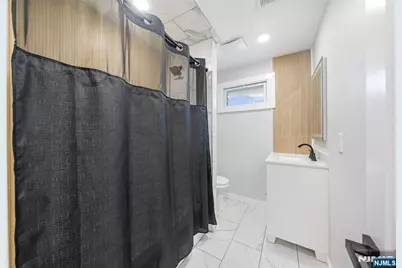 207 Post Avenue, Lyndhurst Township, NJ 07071 - Photo 18