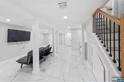 207 Post Avenue, Lyndhurst Township, NJ 07071 - Photo 20