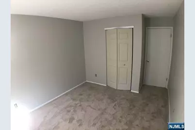 418 Poets Way, Mahwah, NJ 07430 - Photo 12