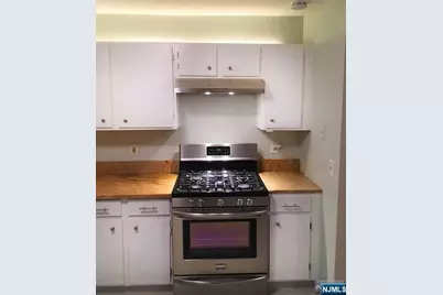 418 Poets Way, Mahwah, NJ 07430 - Photo 8