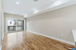 109 7th St, Newark, NJ 07107 - Photo 20