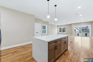 109 7th St, Newark, NJ 07107 - Photo 32