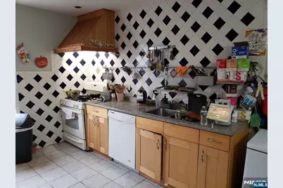 39 Tuttle Street, Wallington, NJ 07057 - Photo 12