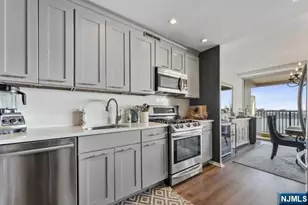 3 Horizon Rd, Fort Lee, NJ 07024 - Photo 14