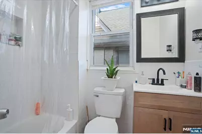 593 Broad Street, Carlstadt, NJ 07072 - Photo 14