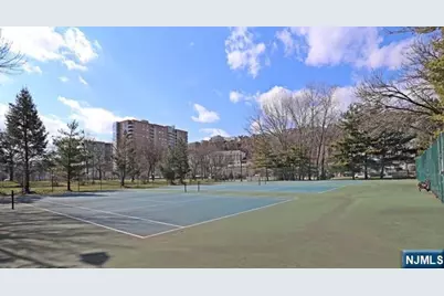 307 Jefferson Court, Edgewater, NJ 07020 - Photo 28