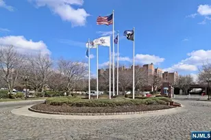 307 Jefferson Ct, Edgewater, NJ 07020 - Photo 36