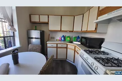 1506 Summit Avenue, Union City, NJ 07087 - Photo 6