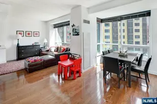 20 Newport Parkway 617, Jersey City, NJ 07310 - Photo 4