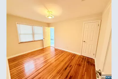 5 Earnshaw Place, Clifton, NJ 07013 - Photo 10