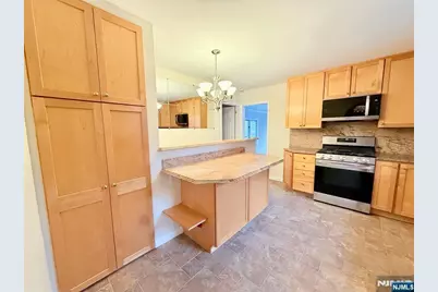 5 Earnshaw Place, Clifton, NJ 07013 - Photo 6