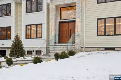 25 Macarthur Avenue, Closter, NJ 07624 - Photo 2