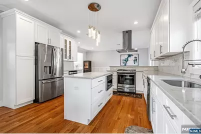 275 14th B #B, Palisades Park, NJ 07650 - Photo 14