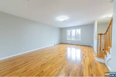 409 Lincoln Street B #B, Carlstadt, NJ 07072 - Photo 4