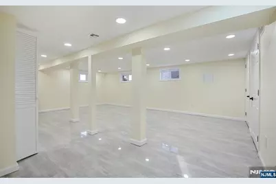 4 Lincoln Place, Cliffside Park, NJ 07010 - Photo 34