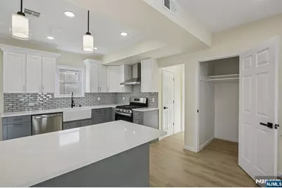 4 Lincoln Place, Cliffside Park, NJ 07010 - Photo 16