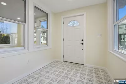 4 Lincoln Place, Cliffside Park, NJ 07010 - Photo 2