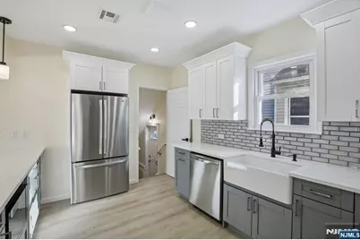 4 Lincoln Place, Cliffside Park, NJ 07010 - Photo 20