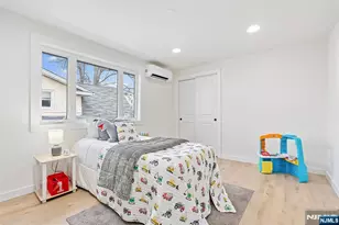 290 Queen Anne Rd, Teaneck Township, NJ 07666 - Photo 16