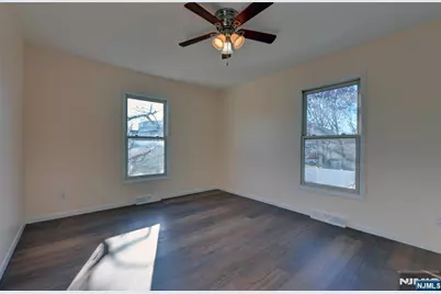 90 Dewey, Bloomfield, NJ 07003 - Photo 14