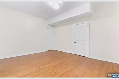 366 Badger Avenue, Newark, NJ 07112 - Photo 16