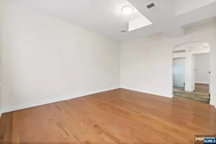 366 Badger Ave, Newark, NJ 07112 - Photo 10