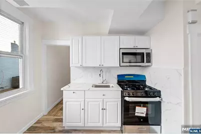 366 Badger Avenue, Newark, NJ 07112 - Photo 40