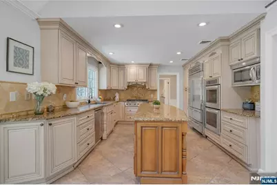 450 Saddle Back Trail, Franklin Lakes, NJ 07417 - Photo 2