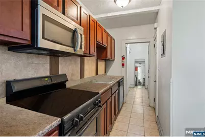 10 Treacy Avenue, Newark, NJ 07108 - Photo 2