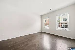 88 Truman Dr, Wood Ridge, NJ 07075 - Photo 8