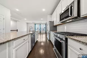 88 Truman Dr, Wood Ridge, NJ 07075 - Photo 14