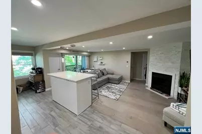 550 North Avenue E #E, Fort Lee, NJ 07024 - Photo 6