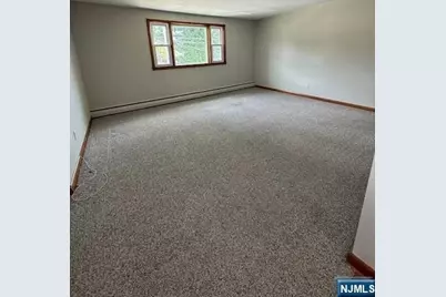 60 8th Avenue, Hawthorne, NJ 07506 - Photo 2