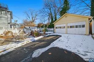 228 Duane St, Orange, NJ 07050 - Photo 32