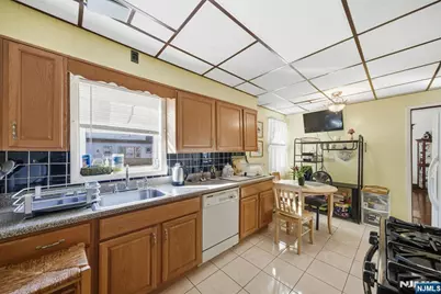 228 Duane Street, Orange, NJ 07050 - Photo 18