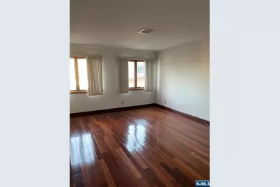 633 Palisade Avenue 3C #3C, Cliffside Park, NJ 07010 - Photo 6