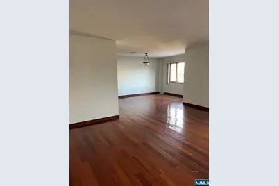 633 Palisade Avenue 3C #3C, Cliffside Park, NJ 07010 - Photo 2