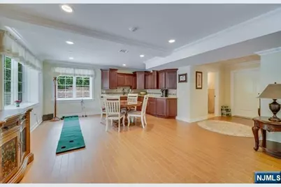 63 Grandview Avenue, North Caldwell, NJ 07006 - Photo 32