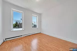 41 Heckel Street 2L, Belleville, NJ 07109 - Photo 2