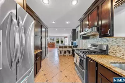 940 Garrison Avenue, Teaneck Township, NJ 07666 - Photo 8