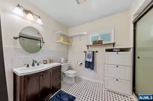 940 Garrison Ave, Teaneck Township, NJ 07666 - Photo 14