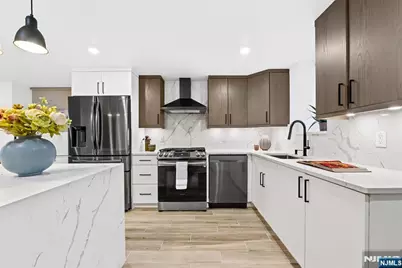 201 Zabriskie Street 1 #1, Jersey City, NJ 07307 - Photo 12