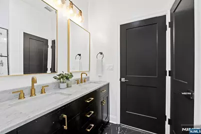 201 Zabriskie Street 1 #1, Jersey City, NJ 07307 - Photo 26