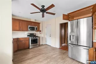 354 Hayward St, Orange, NJ 07050 - Photo 4